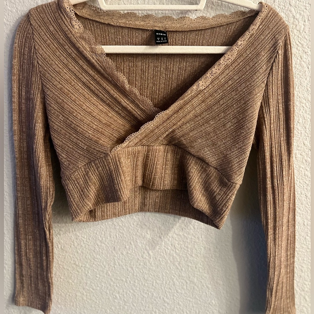 Crop top long sleeve shirt